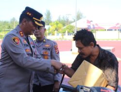 Polres Aceh Jaya Salurkan Bantuan Paket Sembako kepada 250 Warga Dampak Kenaikan BBM