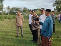 Pj Bupati Aceh Jaya Tinjau Lahan Peternakan di Kuala Bakong