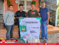 Ipelmaja Meulaboh Serahkan Bantuan Sembako kepada Korban Kebakaran Rumah di Calang