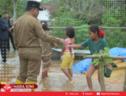 Tinjau Warga Terdampak Banjir, Pemkab Aceh Jaya Salurkan Bantuan