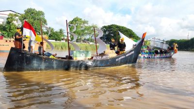 Berita Foto: Perahu Hias Kapal Nisero Panga Aceh Jaya