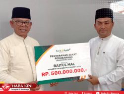 Pj Bupati Aceh Jaya Terima Zakat Perusahaan Bank Aceh Syariah Cabang Calang Rp 500 Juta