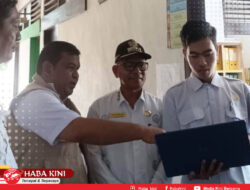 Kepala Diskominsa Aceh Jaya Lakukan Inspeksi Bandwidth Internet di Kantor Camat Jaya