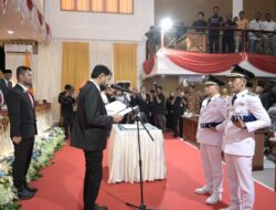 Mualem Resmi Lantik Bupati dan Wakil Bupati Aceh Jaya Periode 2025-2030