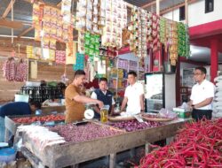 Pastikan Minyak Kita Sesuai Takaran, Polres Aceh Jaya Bersama Disperindag Sidak Pasar