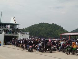 Arus Mudik Lebaran 2025, Pelabuhan Calang Aceh Jaya Terpantau Padat dan Lancar