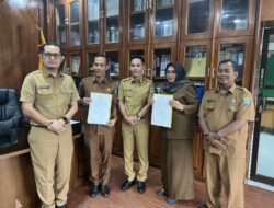 Wakil Bupati Aceh Jaya Serahkan 2 SK Plt Kepala Dinas