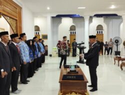 Bupati Safwandi Lantik 6 Pejabat Pimpinan Tinggi Pratama dan Puluhan Pejabat Fungsional