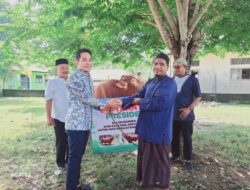 Wakil Bupati Aceh Jaya Serahkan Hewan Kurban Prabowo untuk Masyarakat