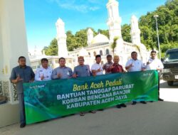 Bank Aceh Cabang Calang Serahkan Sembako kepada Aceh Jaya Peduli Bersama