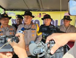 Kapolres Aceh Tamiang Cek Mobil Terdampak Banjir, Bantah Isu Mayat di Dalam Kendaraan