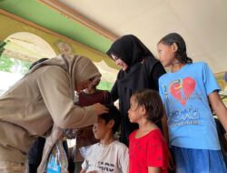 Ketua TP PKK Aceh Jaya Salurkan Bantuan untuk Warga Pidie yang Terdampak Banjir