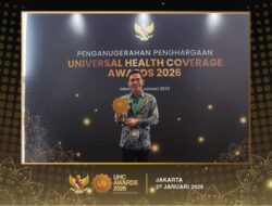 Aceh Jaya Raih Penghargaan UHC 2026, Muslem D Terima Penghargaan dari Menko PMK