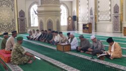 Wabup Muslem Saksikan Pensyahadatan Mualaf Asal Sumut di Masjid Agung Calang