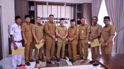 Bupati Aceh Jaya Serahkan SK Pelaksana Tugas Sejumlah Jabatan Strategis