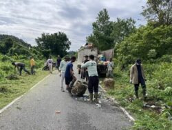 DLH Bersama Keuchik Mukim Calang Gotong Royong Pembersihan Sudut Kota