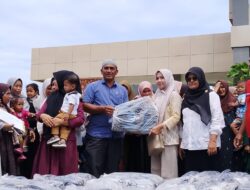 Ibu Hamil dan Balita di Aceh Jaya Terima 37 Ton Bantuan Ikan Segar dari Haji Hendri Muliana