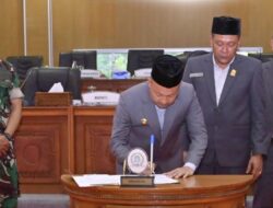Bupati Aceh Jaya Hadiri Rapat Paripurna APBK Perubahan 2026